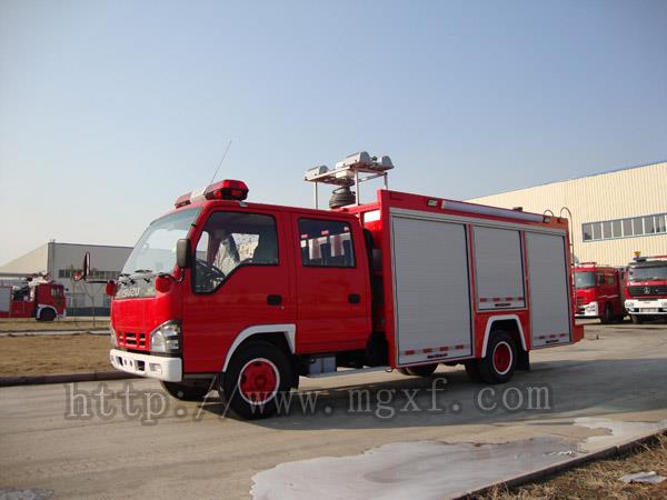 Camión de bomberos de emergencia de rescate
